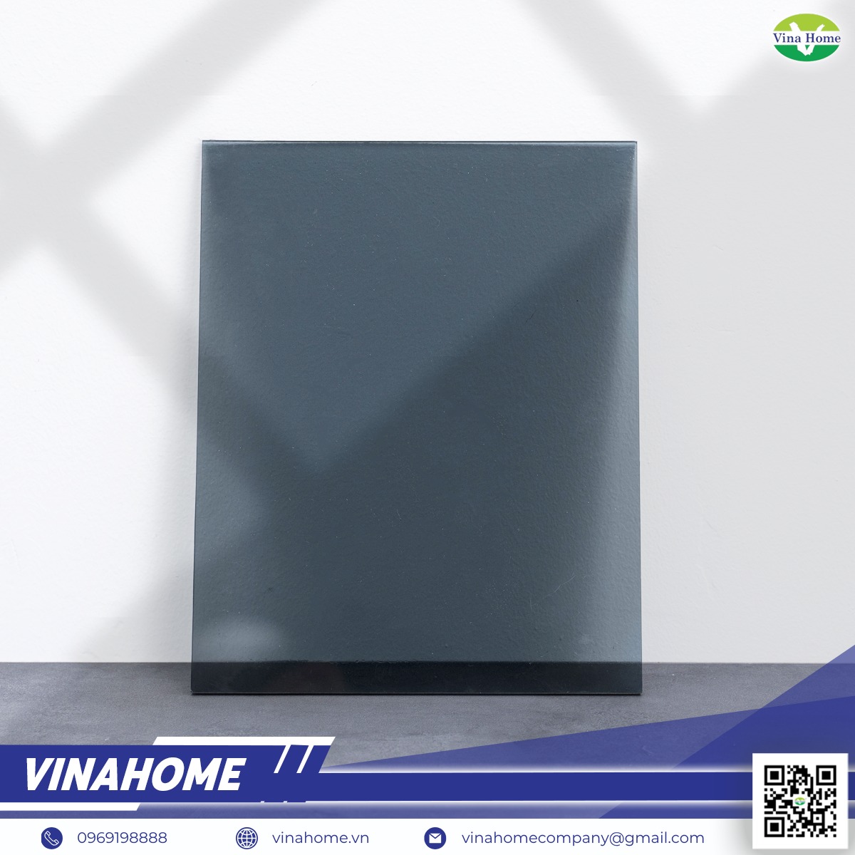 Tấm polycarbonate tiêu chuẩn màu ghi xám