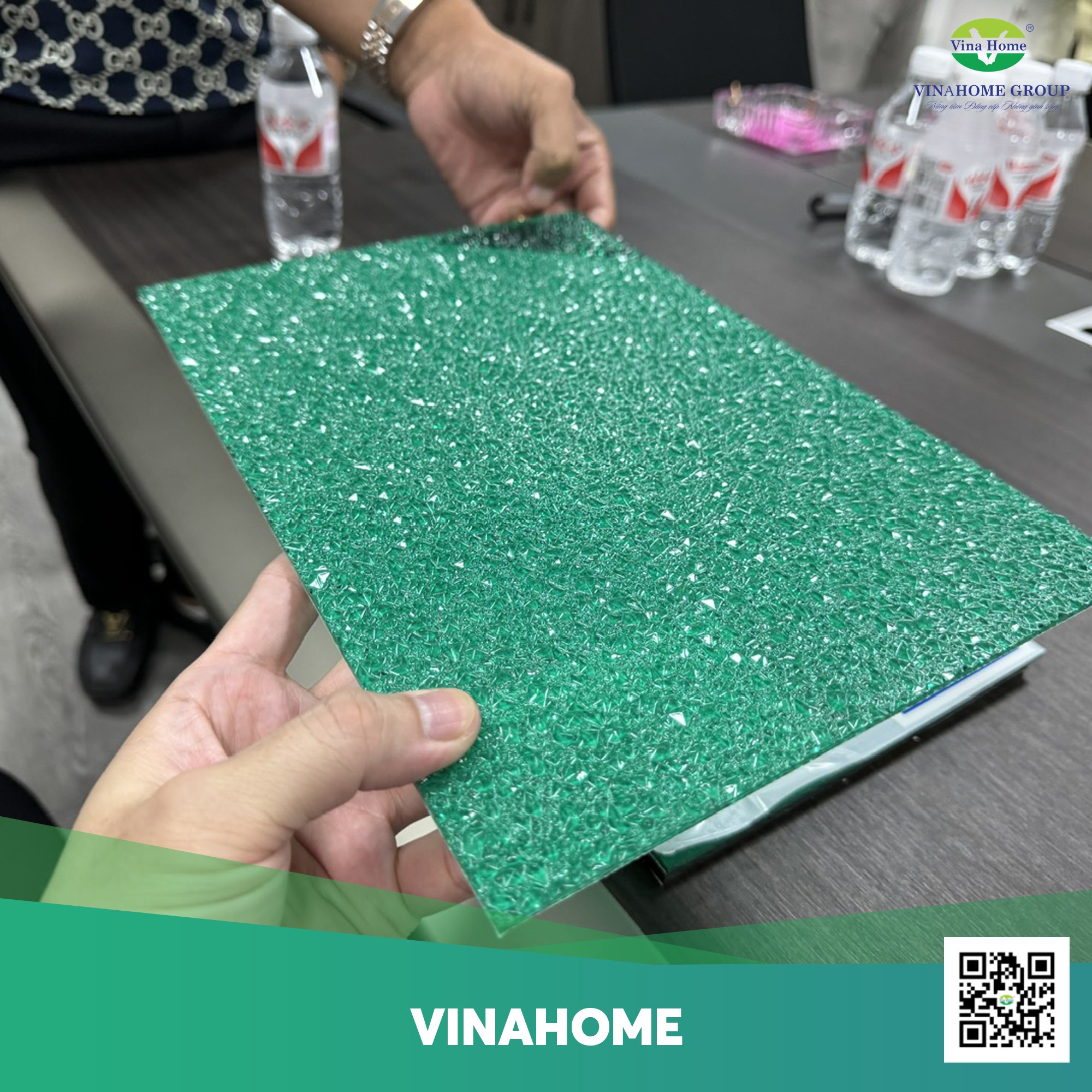 Tấm nhựa poly sần