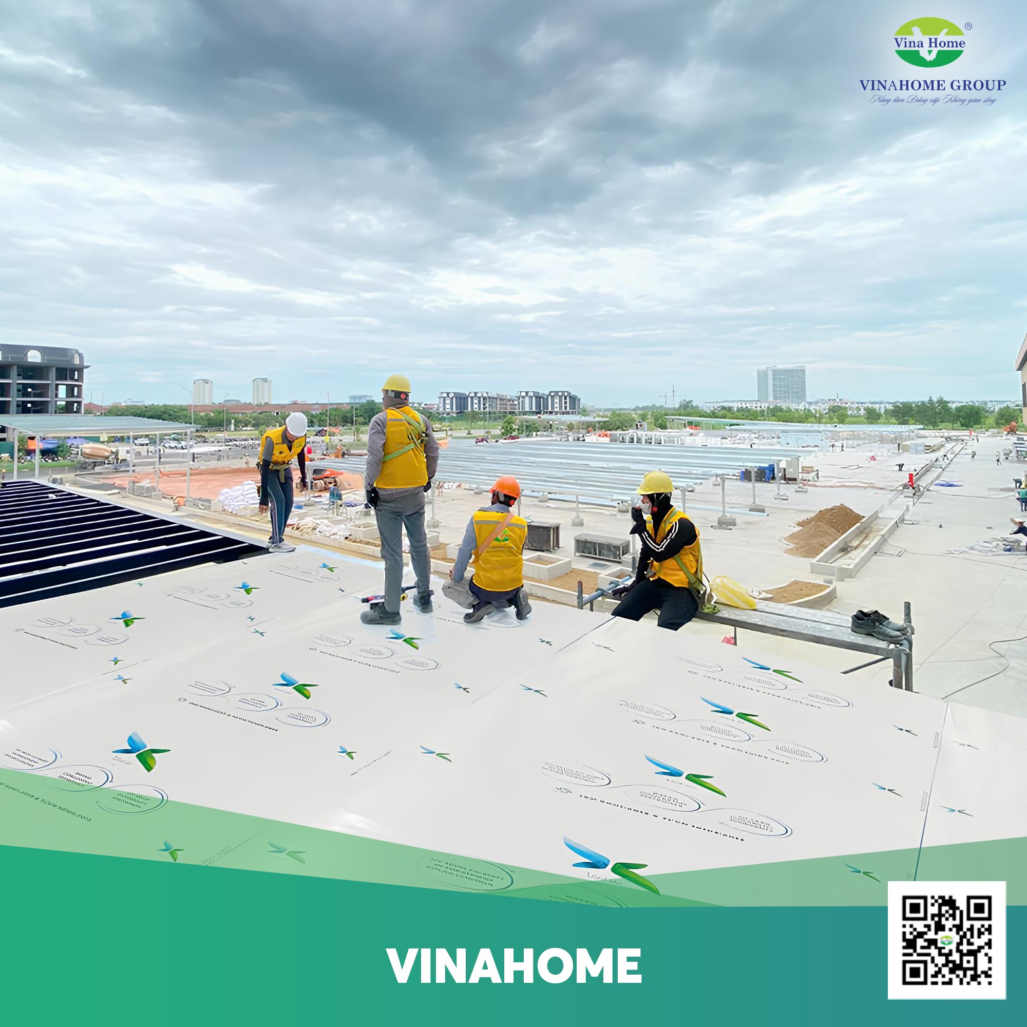 Vinahome thi công tấm nhựa lấy sáng Polycarbonate