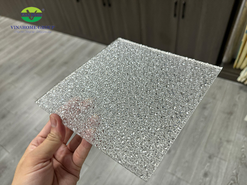 Tấm Polycarbonate sần màu trắng