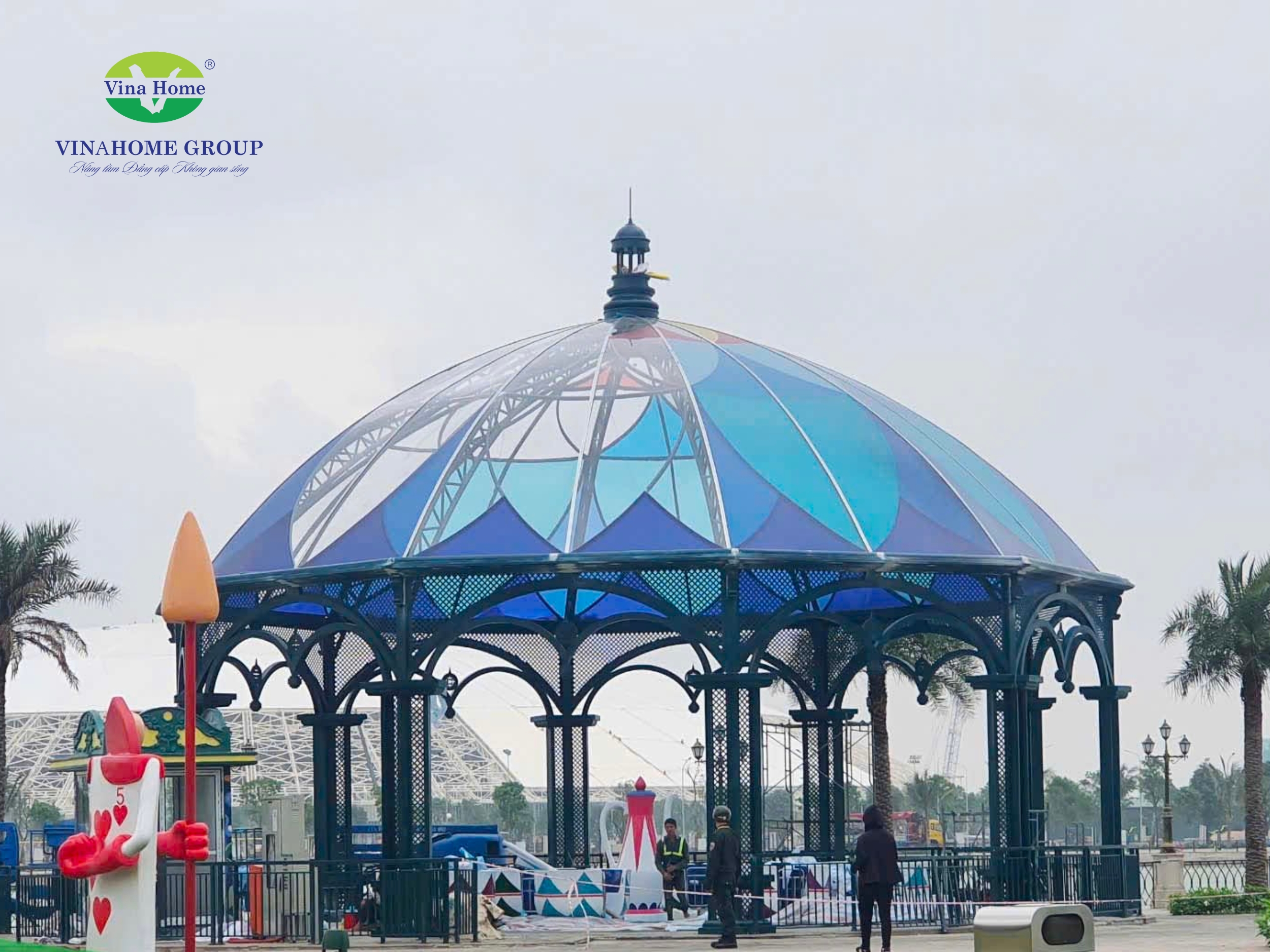 Tấm Polycarbonate cho giếng trời