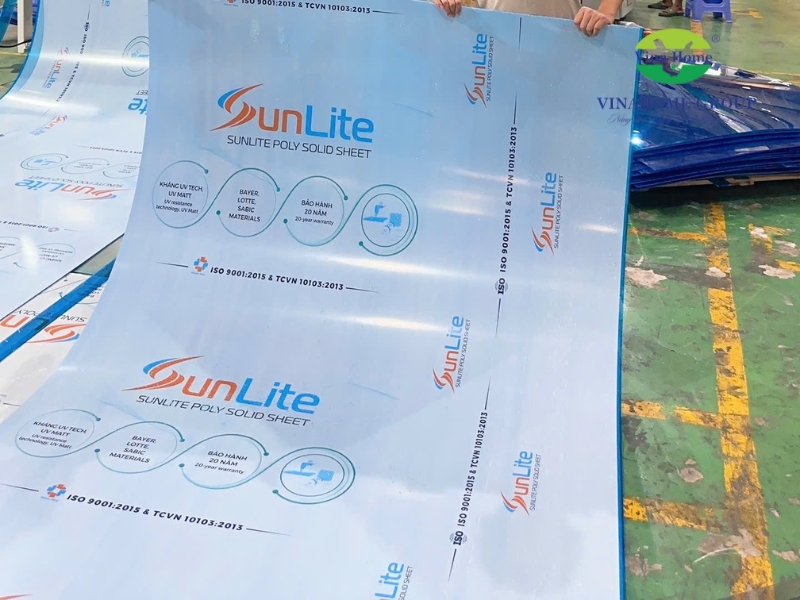 Tấm Poly nhãn sunlite