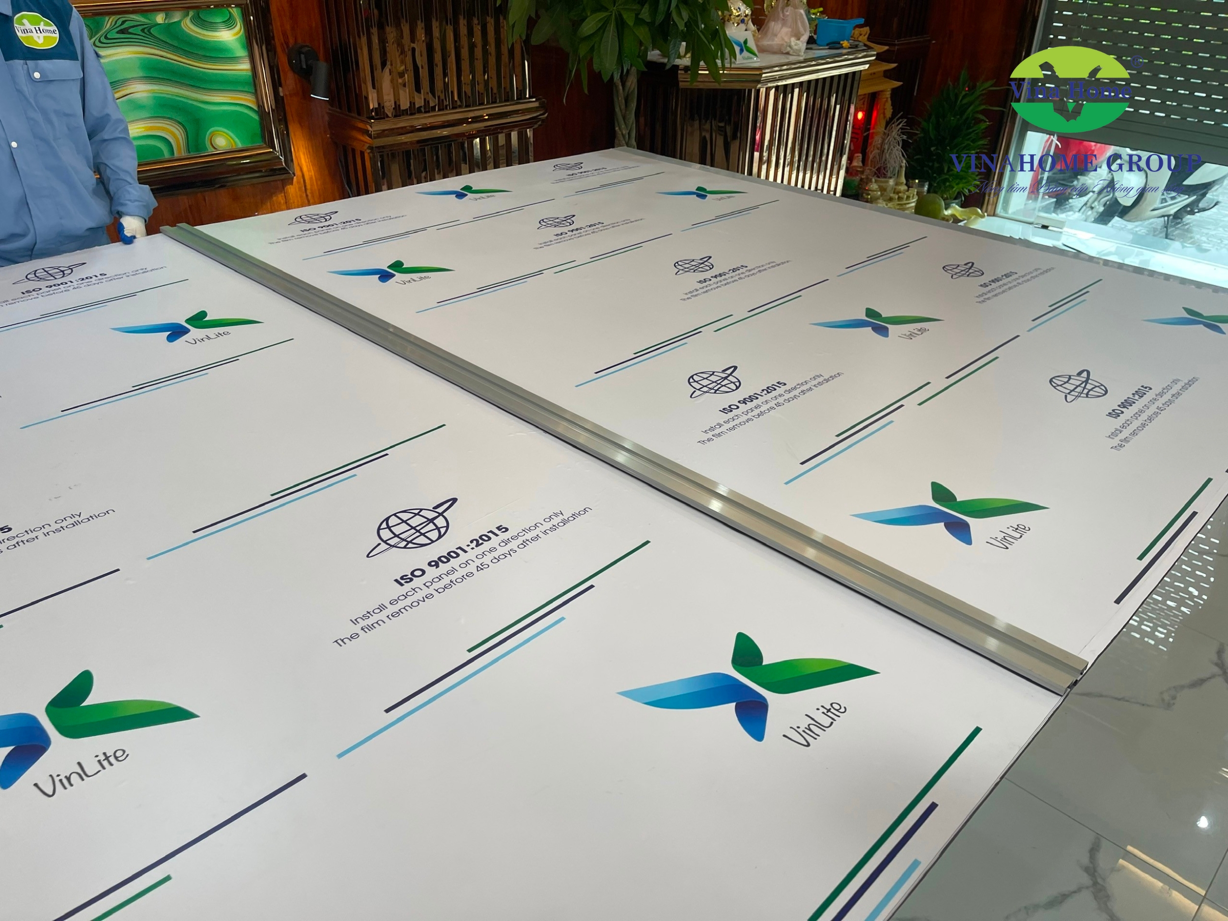 Nhựa lấy sáng Polycarbonate