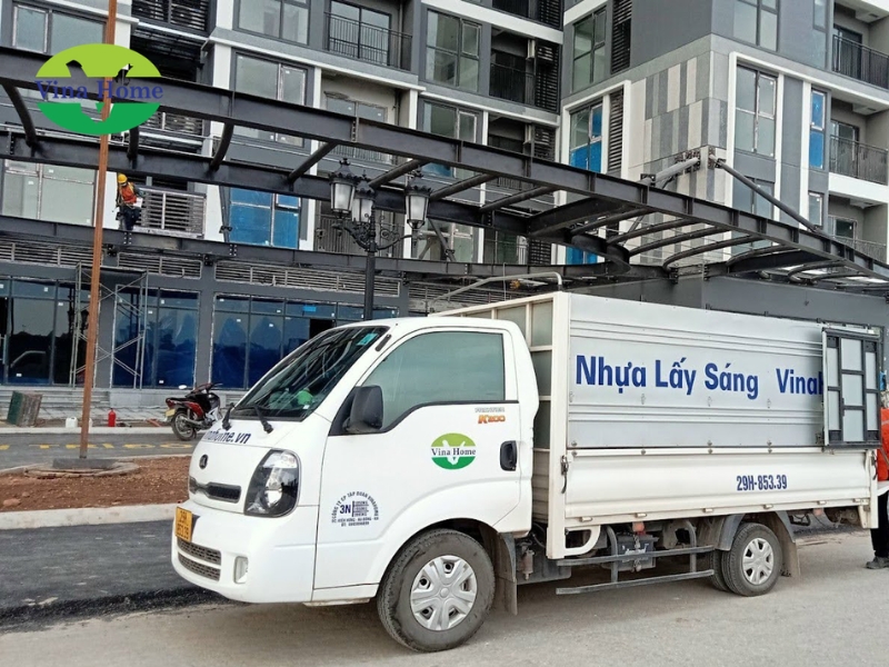 Vận chuyển tấm nhựa lấy sáng